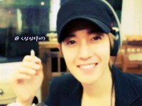 2枚目ソロミニアルバム『Lucky』でカムバックした韓国人気アイドルグループ「SS501」(ダブルエスゴーマルイチ)のリーダー、キム・ヒョンジュンが、ドラマ「花より男子」で共演した女優イ・ミンジョンの魅力にもっと早く気付いていたらと残念がり、これまで隠していた本音を打ち明けた。