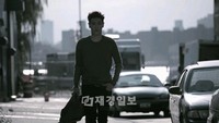 世界的なブランド「Calvin Klein(カルバン・クライン)」のジーンズのグラビア撮影のためニューヨークを訪れた「BIGBANG」(ビッグバン)のT.O.Pが、冬のアウターシリーズのファッションフィルム『Brooklyn Boy』のティーザーバージョンに登場した。 世界的なブランド「Calvin Klein(カルバン・クライン)」のジーンズのグラビア撮影のためニューヨークを訪れた「BIGBANG」(ビッグバン)のT.O.Pが、冬のアウターシリーズのファッションフィルム『Brooklyn Boy』のティーザーバージョンに登場した。