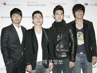 キム・ヨンセ33周年ファッションショー、応援に訪れたイ・ソンジェ、チョン・ウンテク、チェ・シウォン、チン・ヒギョン(1) キム・ヨンセ33周年ファッションショー、応援に訪れたイ・ソンジェ、チョン・ウンテク、チェ・シウォン、チン・ヒギョン(1)