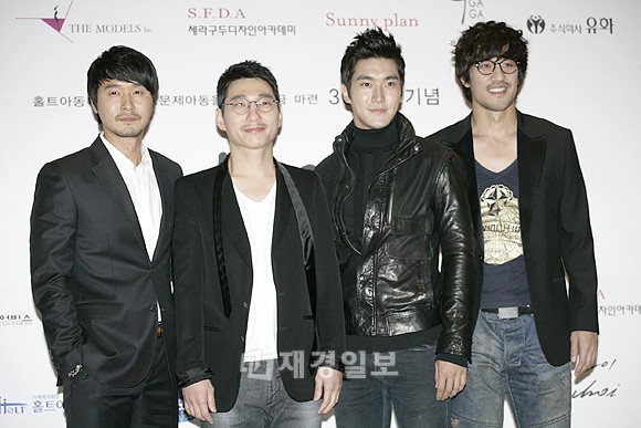 キム・ヨンセ33周年ファッションショー、応援に訪れたイ・ソンジェ、チョン・ウンテク、チェ・シウォン、チン・ヒギョン(1)