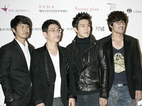 キム・ヨンセ33周年ファッションショー、応援に訪れたイ・ソンジェ、チョン・ウンテク、チェ・シウォン、チン・ヒギョン(3) キム・ヨンセ33周年ファッションショー、応援に訪れたイ・ソンジェ、チョン・ウンテク、チェ・シウォン、チン・ヒギョン(3)