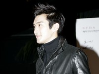 キム・ヨンセ33周年記念ファッションショーに出席するSUPER JUNIORのチェ・シウォン キム・ヨンセ33周年記念ファッションショーに出席するSUPER JUNIORのチェ・シウォン