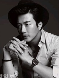 韓国俳優クォン・サンウがモデルを務めるEmporio Armani（エンポリオ・アルマーニ）腕時計の2011秋冬モデルのグラビアが公開された。
