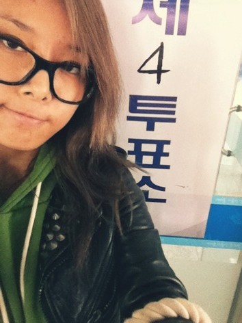 Wonder Girls（ワンダーガールズ）のユビンは26日、自身のツイッターに「投票してきました」というコメント共に写真を投稿した。