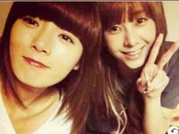 韓国の人気ガールズグループ「4Minute」（フォーミニッツ）のヒョナと歌手G.NA（ジナ）のセルフショットが公開された。写真＝ヒョナのツイッターより