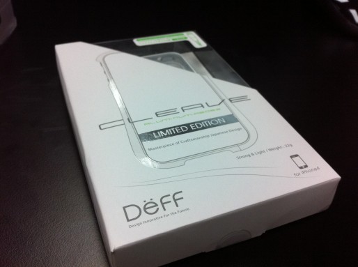 iPhone4Sを購入すると同時に、もっとも合いそうなアルミケースを探しているときに出会った商品。細部まで美しく、高級感と強度、どちらも高いレベルを持ったケースをご紹介。 iPhone4Sを購入すると同時に、もっとも合いそうなアルミケースを探しているときに出会った商品。細部まで美しく、高級感と強度、どちらも高いレベルを持ったケースをご紹介。