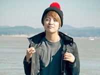 韓国ガールズグループ「f(x)」（エフエックス）のメンバー、アンバーが自身の韓国名を公開し、注目されている。写真=KBS