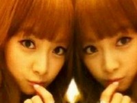 韓国ガールズグループ「f(x)」（エフエックス）のビクトリアが鏡を使ったセルフショットを公開し話題になっている。