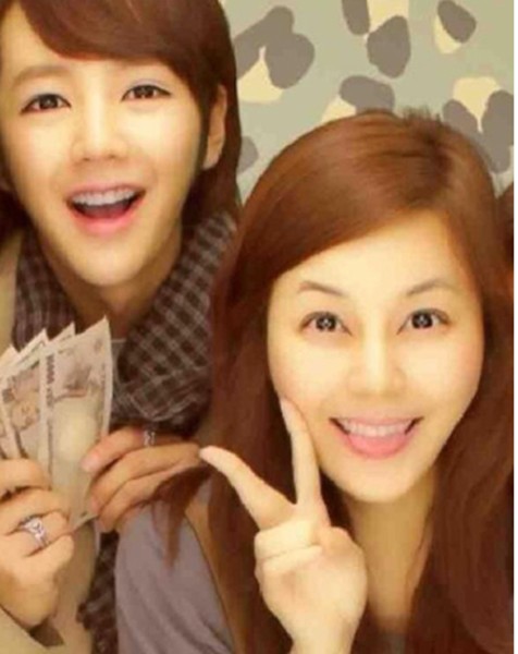 チャン・グンソクが10日、自身のツイッターに「うらやましいだろ!俺たちはプリクラ撮る仲だ!ゲームセンターで俺がゲームに勝ったのにご主人様がすねちゃったからそのまま返してやった。『きみはペット』大ヒット!わんわん!」とツイートし、写真を掲載した。写真=チャン・グンソクのツイッターより チャン・グンソクが10日、自身のツイッターに「うらやましいだろ!俺たちはプリクラ撮る仲だ!ゲームセンターで俺がゲームに勝ったのにご主人様がすねちゃったからそのまま返してやった。『きみはペット』大ヒット!わんわん!」とツイートし、写真を掲載した。写真=チャン・グンソクのツイッターより