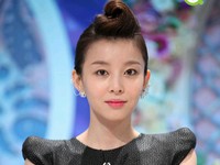 司会者イ・フィジェがアタックしようと考えたという事実が明らかになって注目された韓国タレント、パク・ヨンニンが、自分のことを「女性アイドルグループ2NE1（トゥエニィワン）のパク・サンダラと似てる気がする」と驚きの発言をした。