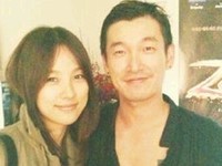 韓国歌手イ・ヒョリは16日、自身のツイッターに「ミュージカル『ゾロ』を見て、オールマイティーなスンウさんとツーショットを撮りました。『ゾロ』は本当に素晴らしい作品ですね。おかげで楽しかったです」というコメントと共に写真を投稿した。写真=イ・ヒョリのツイッター