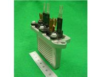 直接水冷型両面冷却パワーモジュール（試作品）（画像提供：日立製作所）