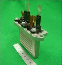 直接水冷型両面冷却パワーモジュール（試作品）（画像提供：日立製作所）