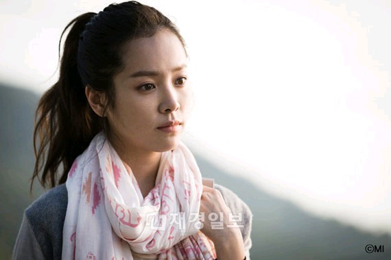 韓国女優ハン・ジミンがjTBC開局特別ドラマ『パダムパダム・・・彼と彼女の心拍音』で獣医チョン・ジナ役を演じる。