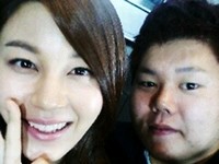 韓国のスター発掘オーディション番組『スパースターK3』でトップ5に入ったキム・ドヒョンが、女優キム・ハヌルとの仲良しツーショット写真を公開して話題になっている。写真=キム・ドヒョンのme2Day