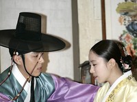 ドラマ『仁粹大妃』の撮影現場：ハム・ウンジョンとペク・ソンヒョン（1）