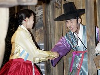 ドラマ『仁粹大妃』の撮影現場：ハム・ウンジョンとペク・ソンヒョン（4）