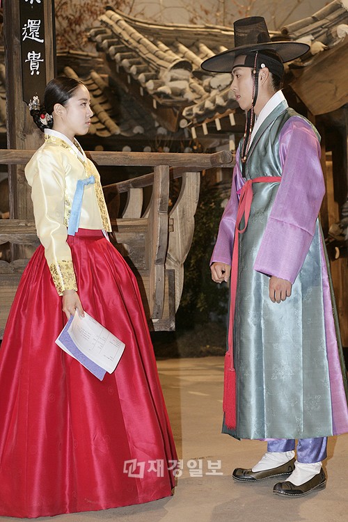 ドラマ『仁粹大妃』の撮影現場：ハム・ウンジョンとペク・ソンヒョン（7）