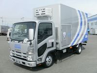 ハイブリッドボディ搭載車両(佐川急便仕様)(写真提供:SGホールディングスグループ) ハイブリッドボディ搭載車両(佐川急便仕様)(写真提供:SGホールディングスグループ)