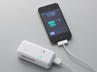 単3形または単4形のニッケル水素電池や乾電池で使用できるiPhone用モバイルバッテリー「DE-A01N-1905シリーズ」