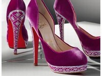 ディタ・フォン・ティースがルブタンへの愛を語る、クリスチャン ルブタン20周年記念アートブックのメーキングフィルム