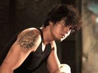 韓国俳優ソ・ジソプのリアルフォトエッセイ集『ただ君だけ』が、1カ月で初版完売を記録し、再版となる人気を見せている。
