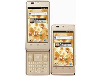 「AQUOS PHONE slider SH-02D」Gold（画像：NTTドコモ）