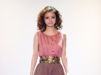 エスカーダのファッションショーに単独メゾンモデル初挑戦の上戸彩が登場！ 