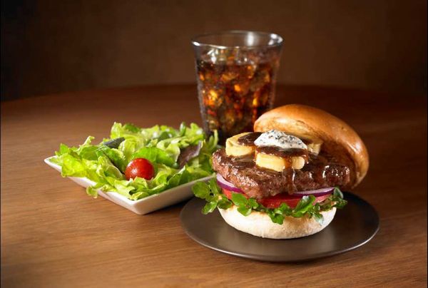 日本だけのスペシャルハンバーガー「Japan Premium」（画像：ウェンディーズ・ジャパン）