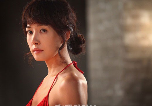 キム・ソナとイ・ドンウクが、ドラマ『女の香り』の海外プロモーションのため、3泊4日の日程でシンガポールとマレーシアを訪ねる。