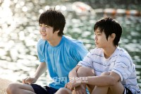 アイドルグループ「MBLAQ」（エムブラック）のチョンドゥン（本名パク・サンヒョン）が、JTBC開局特集月・火ミニシリーズ「パダムパダム…彼と彼女の心臓の音」（脚本ノ・ヒギョン、演出キム・ギュテ、制作MI、MWM）で演技者としてデビューする。