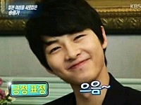 10日の韓国KBS 2TV『芸能街中継』では、ソン・ジュンギの日本で行われたファンミーティングの様子が放送された。ソン・ジュンギは韓国ではなかなか見ることのできない振り付けとともに歌を披露し、日本のファンを喜ばせた。写真=韓国KBS放送のキャプチャー