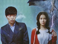 ソン・イェジンとイ・ミンギ主演の映画『不気味な恋愛』が観客動員100万人突破を目前にしている。写真=『不気味な恋愛』のポスター