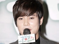 「コ・ボンシルおばさん救出」制作発表会に出席したキム・キュジョン