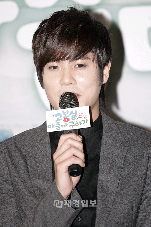 「コ・ボンシルおばさん救出」制作発表会に出席したキム・キュジョン