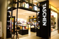 オープンしたばかりのタッシェン日本初のコンセプトストア、「TASCHEN Store in BALS TOKYO GINZA」レポート