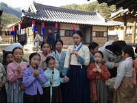 シン・セギョンは9日、自身のme2dayに「ドラマ『根深い木』、今はすべての大切な思い出になっています」というコメントと共に一枚の写真を投稿した。写真=シン・セギョンのme2day
