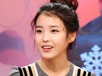 2011年の韓国最高の人気アイドルとなった19才の女性歌手IU（アイユー）が、生まれて初めて単独トークショーに出演する。写真=韓国KBS
