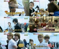 17日に放送された韓国MBC『私たち結婚しました』では、仮想夫イトゥクが所属SUPER JUNIORのコンサートを見に行った妻カン・ソラの姿が描かれた。写真=韓国MBC放送のキャプチャー 17日に放送された韓国MBC『私たち結婚しました』では、仮想夫イトゥクが所属SUPER JUNIORのコンサートを見に行った妻カン・ソラの姿が描かれた。写真=韓国MBC放送のキャプチャー