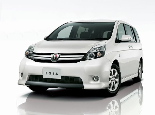 特別仕様車プラタナ“V-SELECTION・White Interior Package”1.8L・2WD（ホワイトパールクリスタルシャイン）<オプション装着車>（画像：トヨタ自動車）
