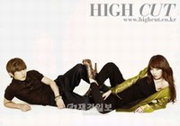 この冬もっともホットなカップル、BEAST(ビースト)のヒョンスンと4Minute(フォーミニッツ)のヒョナによるユニット「Trouble Maker」(トラブルメーカー)のグラビアが話題だ。写真=HIGH CUT この冬もっともホットなカップル、BEAST(ビースト)のヒョンスンと4Minute(フォーミニッツ)のヒョナによるユニット「Trouble Maker」(トラブルメーカー)のグラビアが話題だ。写真=HIGH CUT