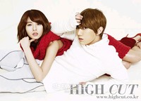 この冬もっともホットなカップル、BEAST(ビースト)のヒョンスンと4Minute(フォーミニッツ)のヒョナによるユニット「Trouble Maker」(トラブルメーカー)のグラビアが話題だ。写真=HIGH CUT この冬もっともホットなカップル、BEAST(ビースト)のヒョンスンと4Minute(フォーミニッツ)のヒョナによるユニット「Trouble Maker」(トラブルメーカー)のグラビアが話題だ。写真=HIGH CUT