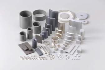 ネオジム磁石（画像：日立金属）