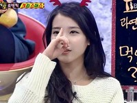 クリスマススペシャルとして20日に放送された韓国SBS『強心臓』に人気歌手IU（アイユー）が出演し、初めて外見に関するコンプレックスを告白した。写真=韓国SBS放送のキャプチャー
