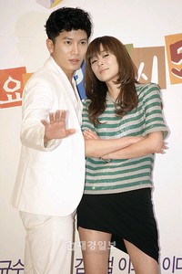 ボスを守れ カップルのチソン チェ ガンヒ 韓国sbs 演技大賞 のmcに 韓流stars ボスを守れ カップルのチソン チェ ガンヒ 韓国sbs 演技大賞 のmcに 韓流stars