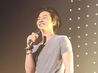 コン・ユ、日本武道館でデビュー10周年記念ファンミーティング（9）