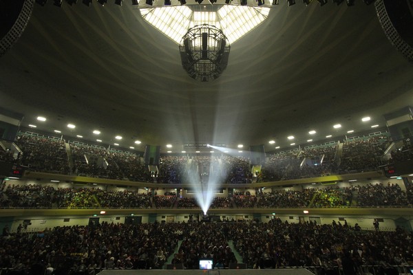 コン・ユ、日本武道館でデビュー10周年記念ファンミーティング（10）