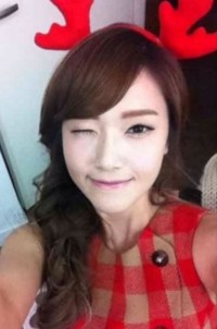 少女時代のジェシカがSNS「UFOタウン」のプロフィール写真をクリスマスバージョンに変えた。写真=UFOタウン 少女時代のジェシカがSNS「UFOタウン」のプロフィール写真をクリスマスバージョンに変えた。写真=UFOタウン