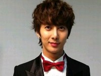 最近俳優としても活躍しているSS501のキム・ヒョンジュン（マンネ）が、8kgも減量した写真を公開し注目を集めている。写真=キム・ヒョンジュン（マンネ）のツイッター