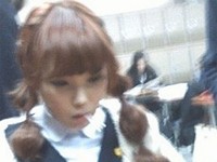 IUの不良少女姿（？）がオンライン上で話題となっている。写真＝オンラインコミュニティ